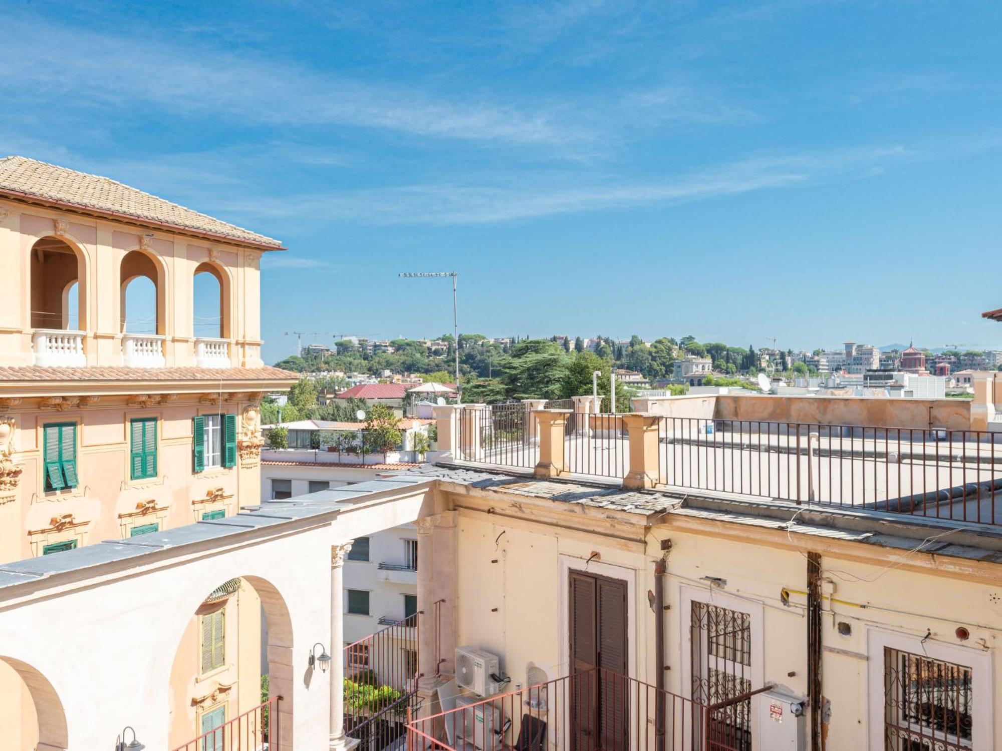 Apartment Luminosa Vittoria By Interhome Rome